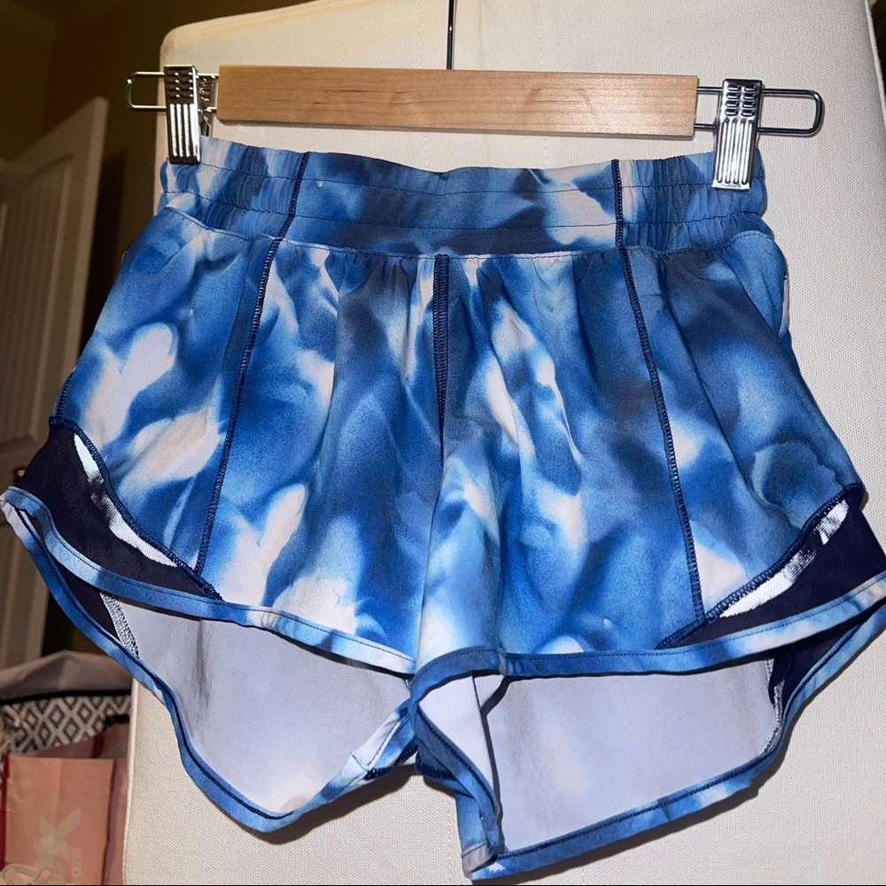 Lulu lemon Hotty Hot shorts- 2.5 length